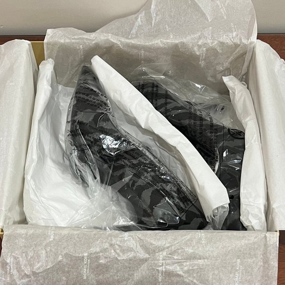 NIB Michael Kors Collection Gretel Tiger Calf Hair Pump - Picture 3 of 16